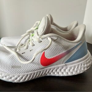 Nike White and Red Sneakers with Breathable Mesh